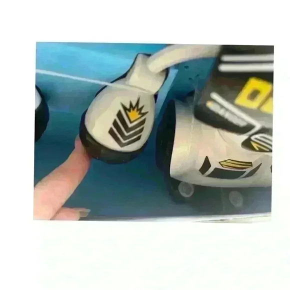 Sharper Image Remote Control Robot Combat Set, Multiplayer RC Toy Ages 6+ - Picture 12 of 14